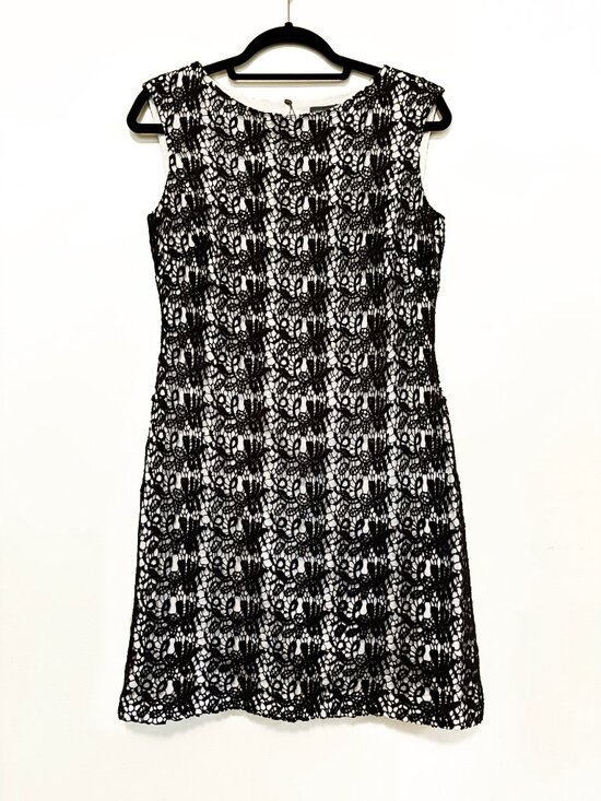 Vince Camuto Dresses & Skirts - VINCE CAMUTO | Black & White Lace Midi Length Cocktail Dress | Size 8